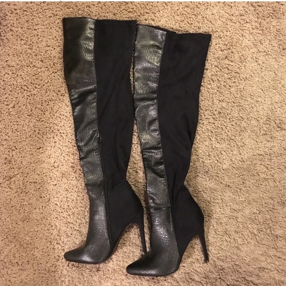 Shoes - Black Boots